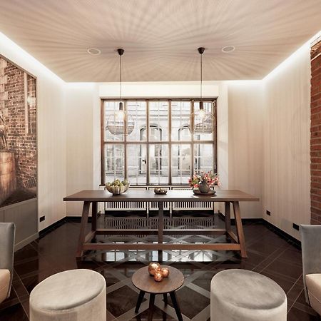 H+ Hotel BRE Exterior photo
