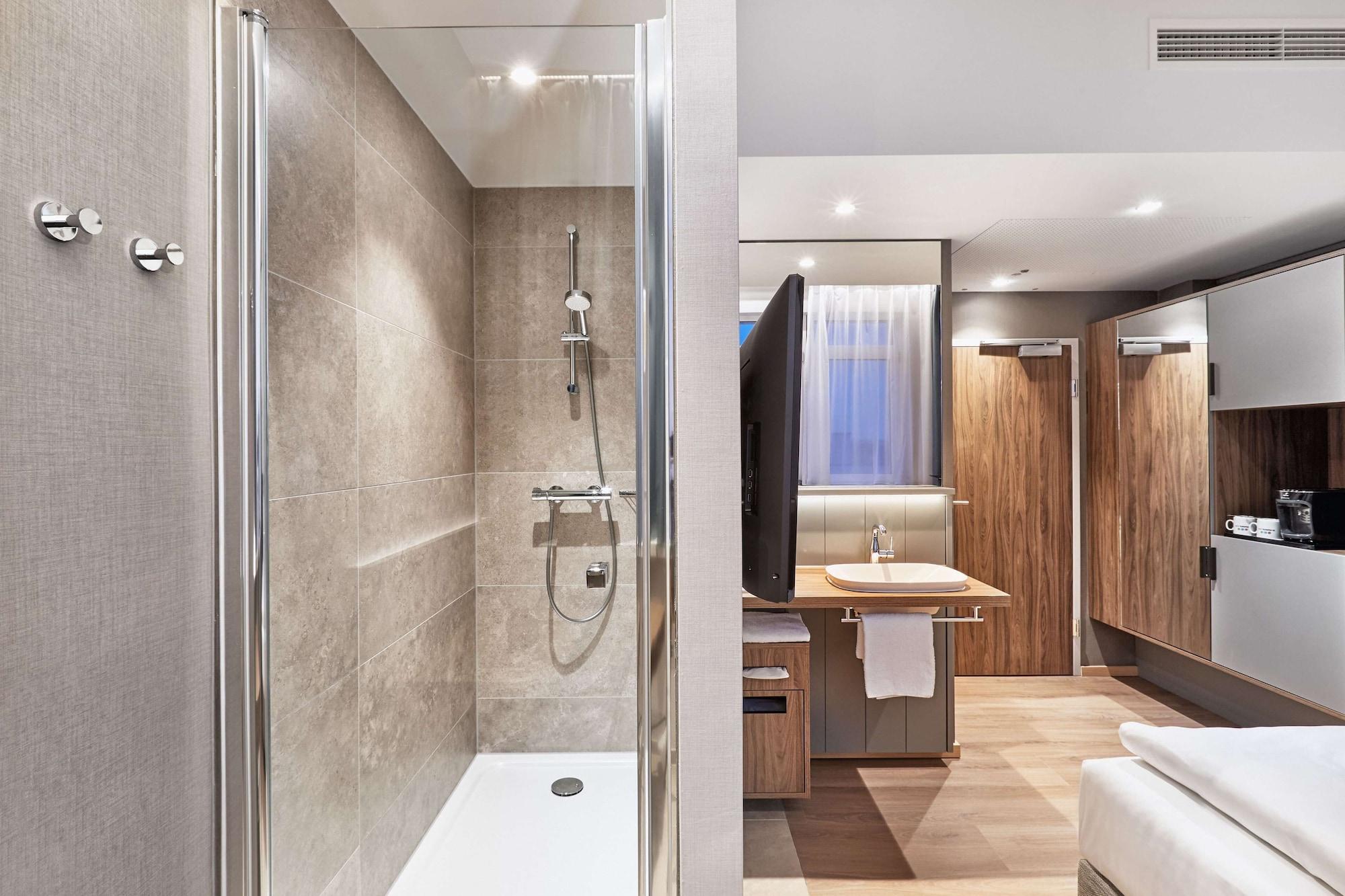 H+ Hotel BRE Exterior photo