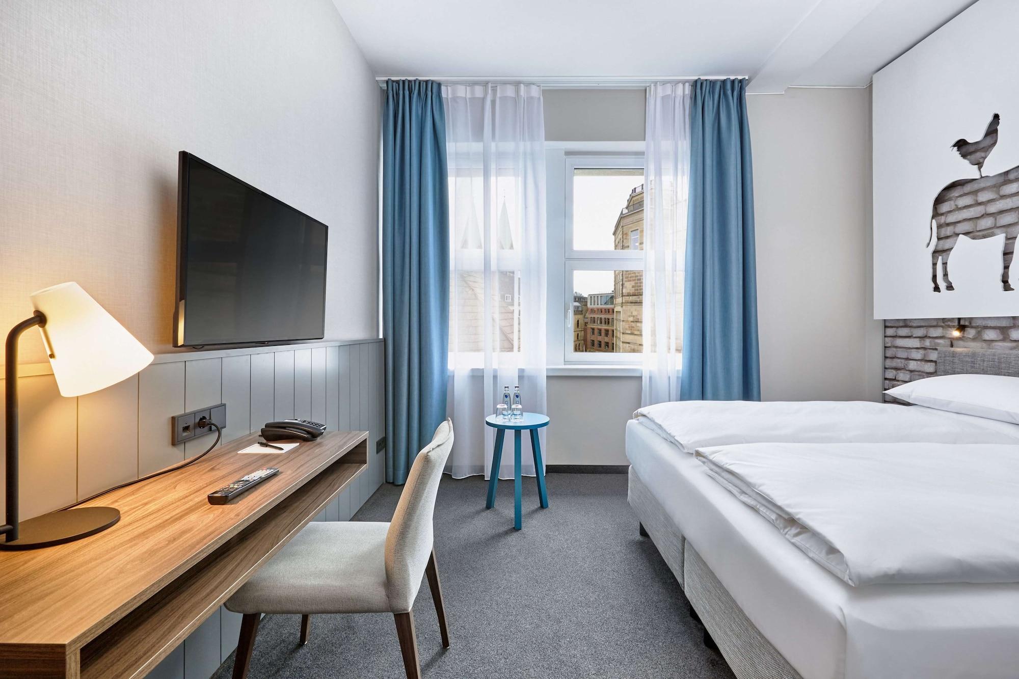 H+ Hotel BRE Exterior photo