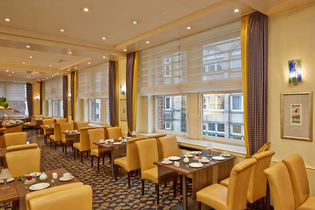 H+ Hotel BRE Restaurant photo